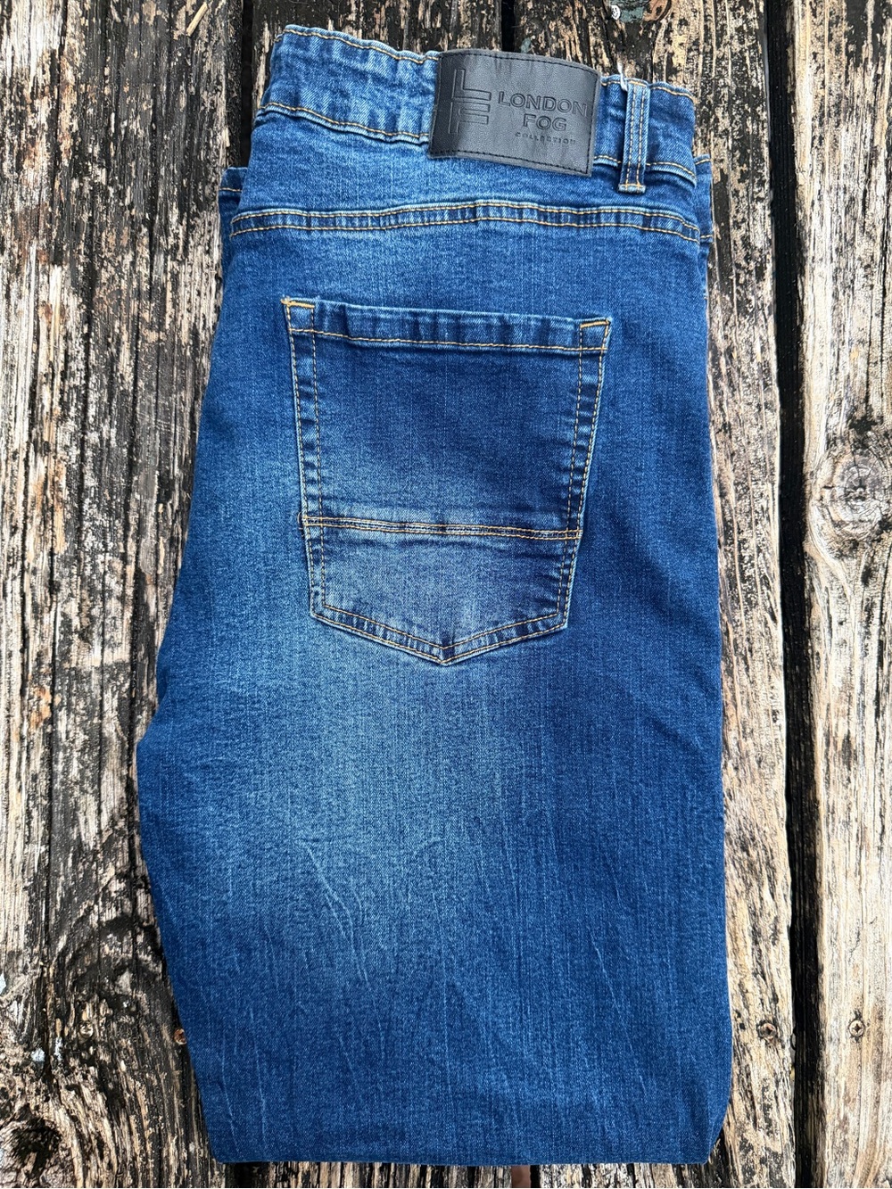 London Fog Men's Size 40 X 32 Straight Leg Distressed Blue Denim Jeans F9